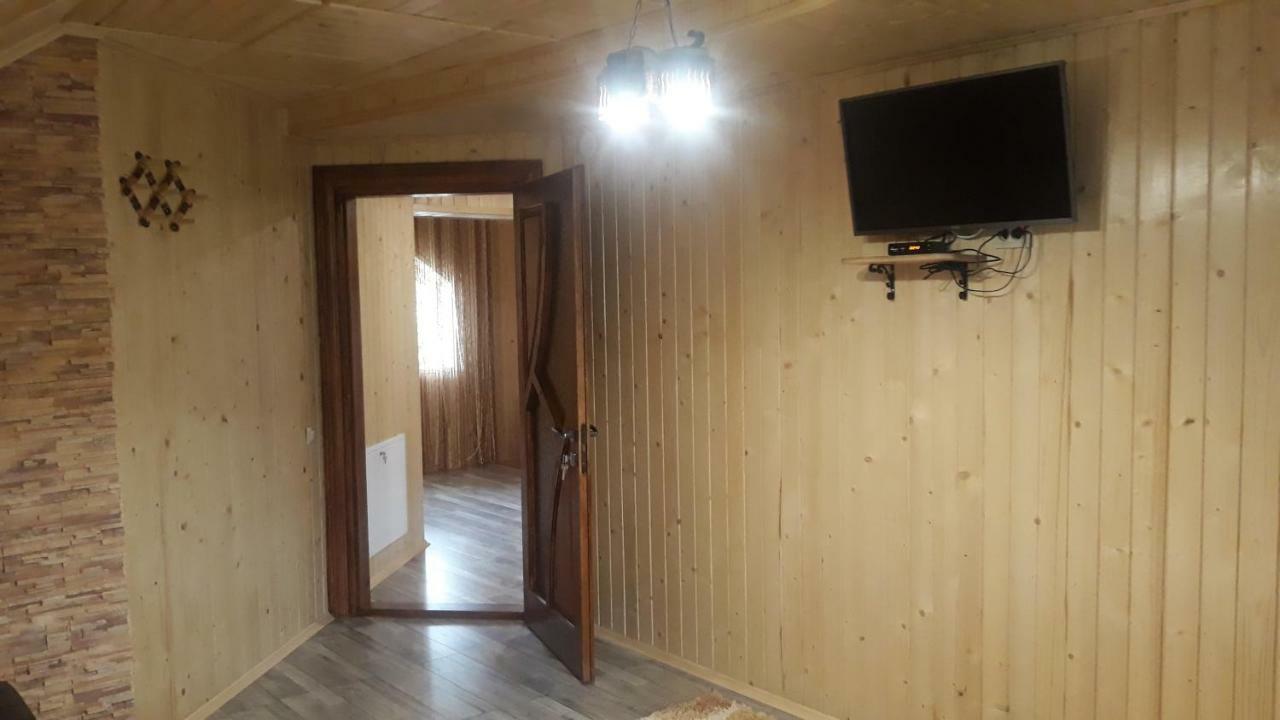 Bee House Поляниця Апартаменти Bukovel Bagian luar foto