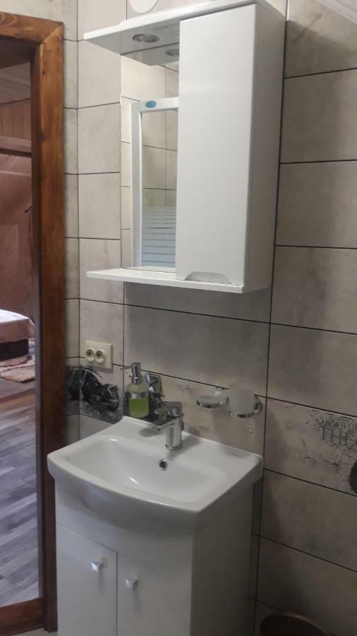 Bee House Поляниця Апартаменти Bukovel Bagian luar foto